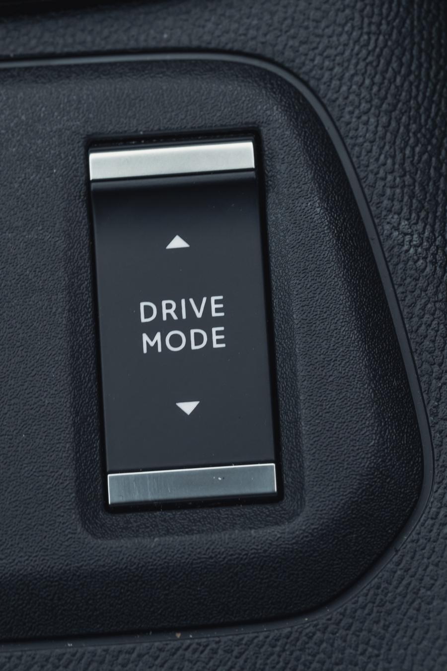 Детали интерьера Vauxhall Corsa Ultimate (F) 2019 года  (фото 74 из 75)